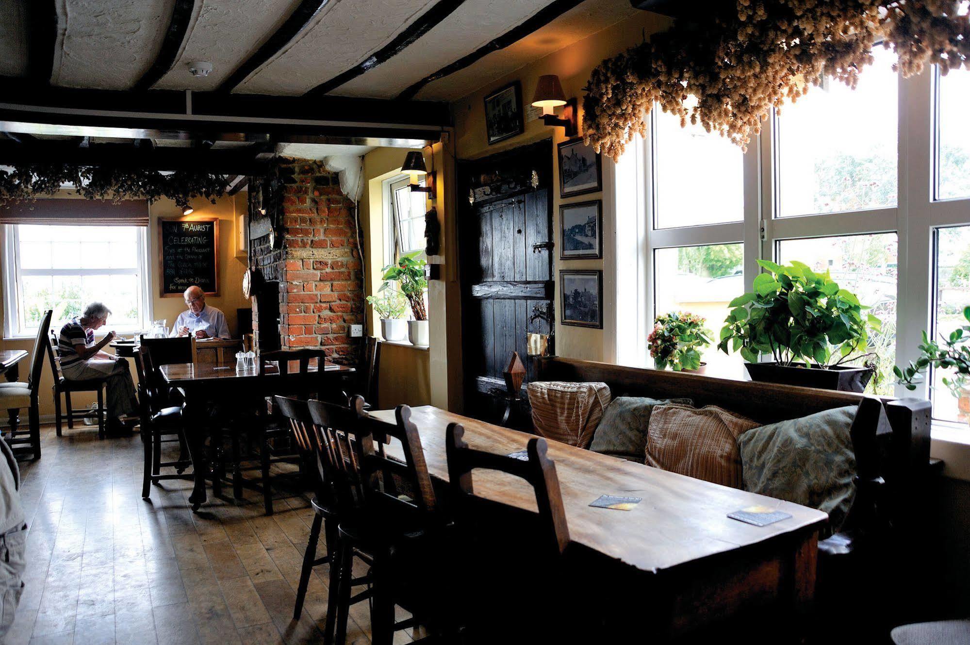 The Pheasant Public House & Hotel Gestingthorpe Ngoại thất bức ảnh